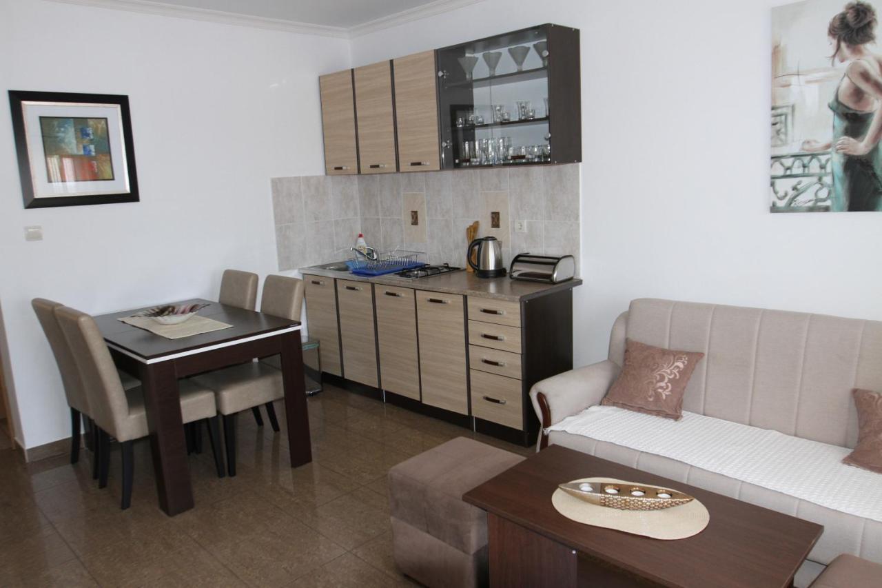 Apartments Muhar Sveti Stefan Buitenkant foto