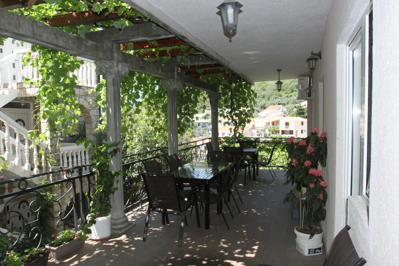Apartments Muhar Sveti Stefan Buitenkant foto