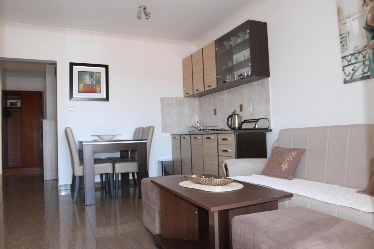Apartments Muhar Sveti Stefan Buitenkant foto