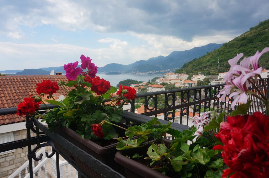 Apartments Muhar Sveti Stefan Buitenkant foto